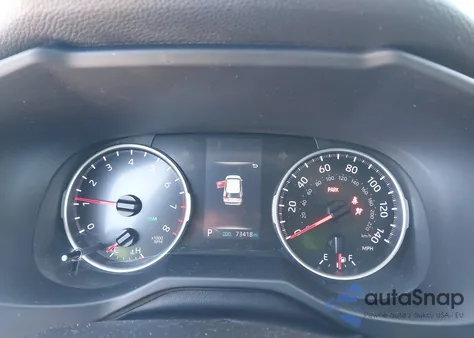 2021 Toyota Rav4 Xle z USA, uszkodzony, nr VIN 2T3W1RFV2MC163587